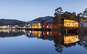 Novotel Lake Crackenback Resort